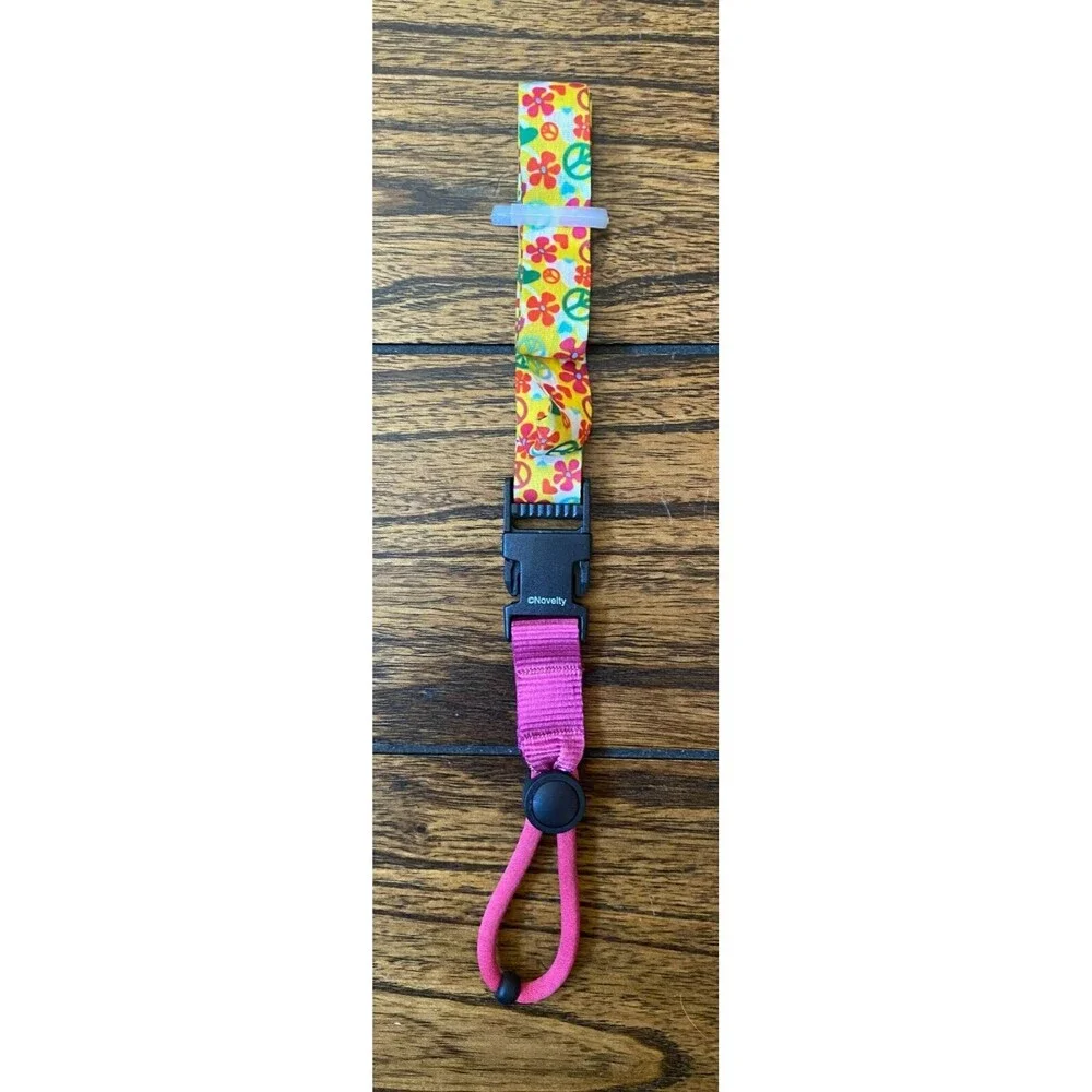 Peace Symbol & Flower Water Bottle Lanyard – Bright Retro Print